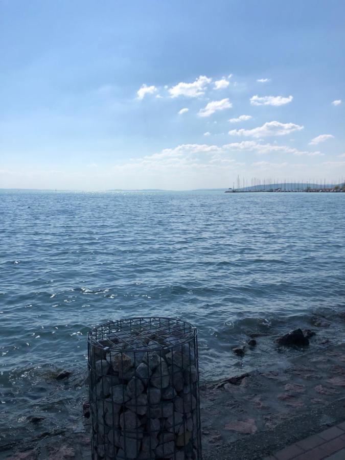 Nóra Apartman Balatonkenese Exterior foto